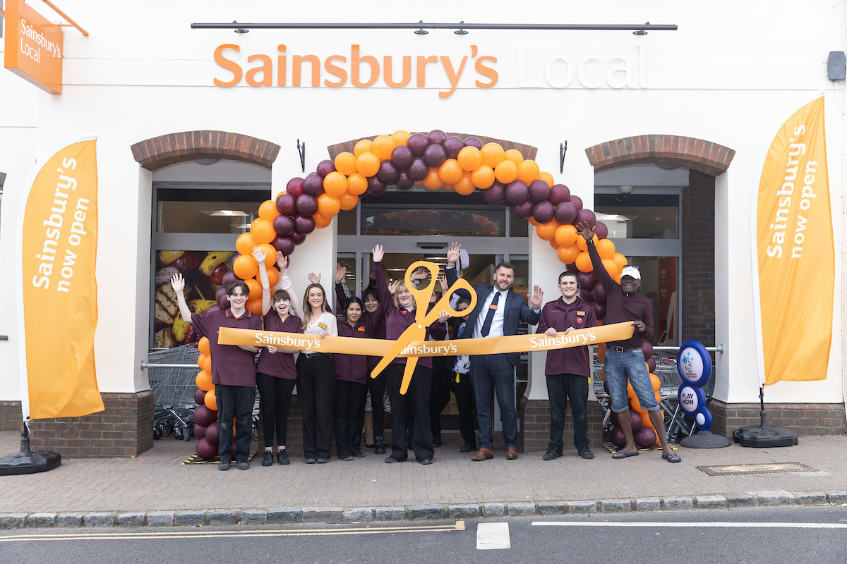 Sainsbury’s opens new Neighbourhood Hub format store - Retail News & More