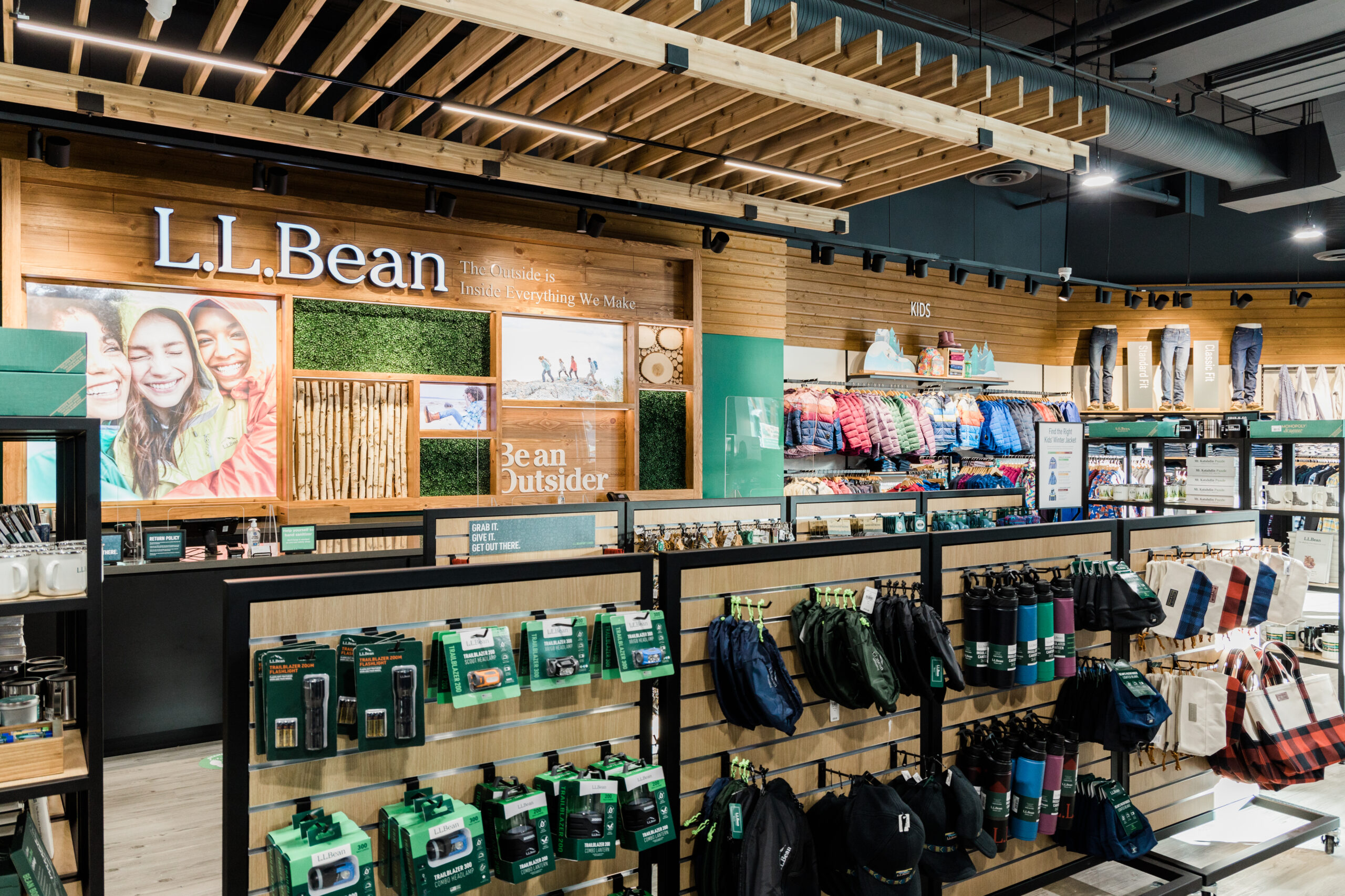 L.L.Bean Expanding into Quebec Market with 2 Stores, Launching French ...